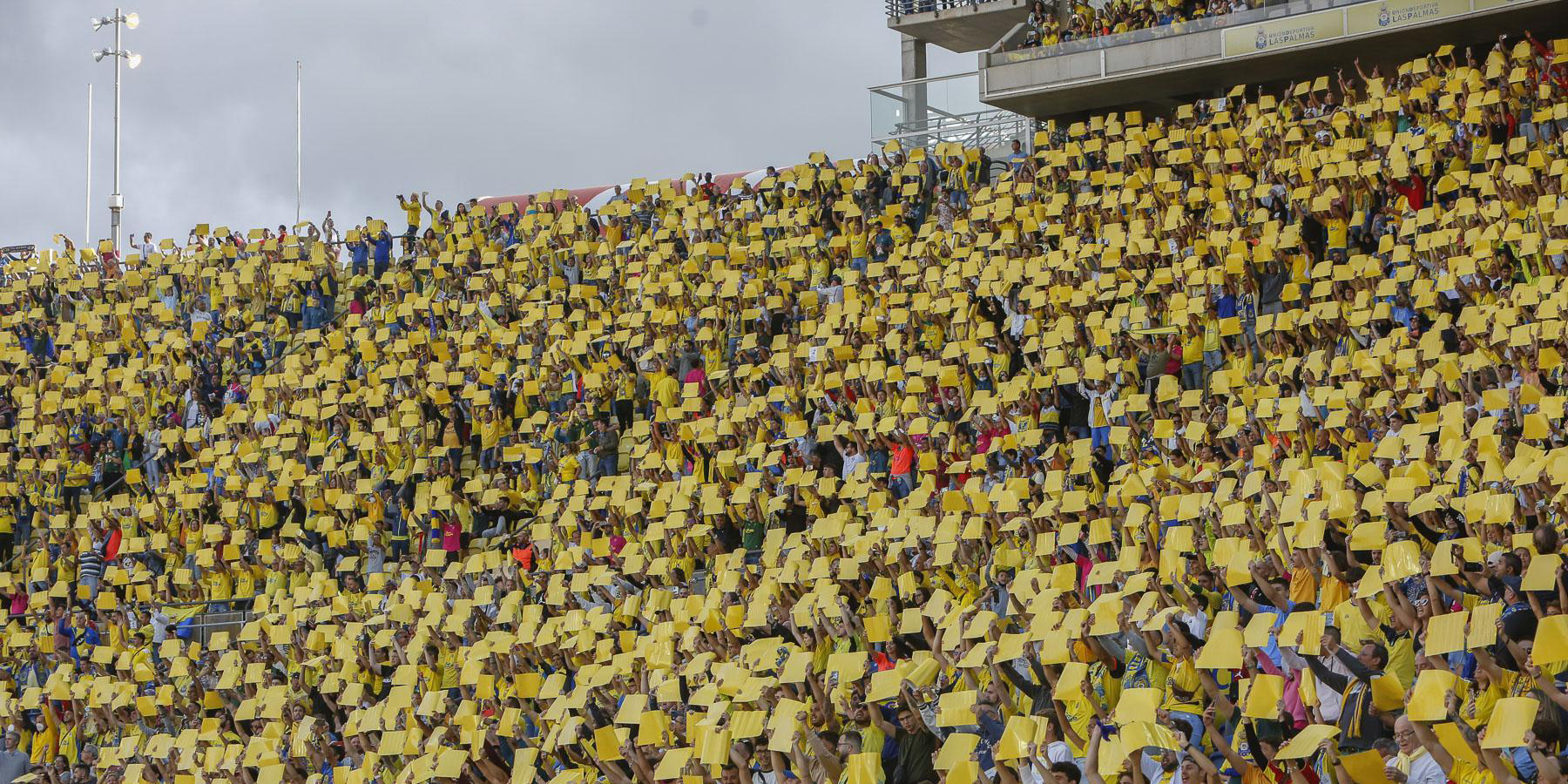 La afición de la UD Las Palmas, durante un partido de la pasada temporada - Foto: LaLiga.